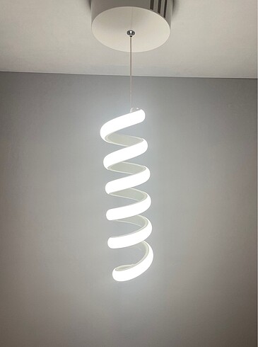 MODERN KIVRIMLI SARKIT LED AVİZE