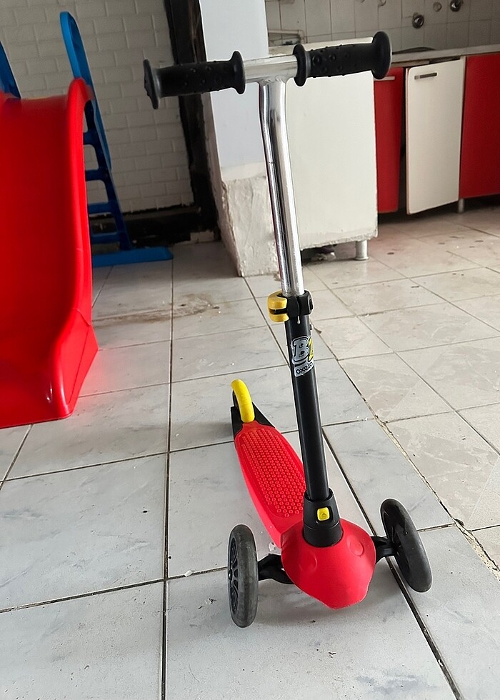 Decathlon B1 scooter - Görsel 3