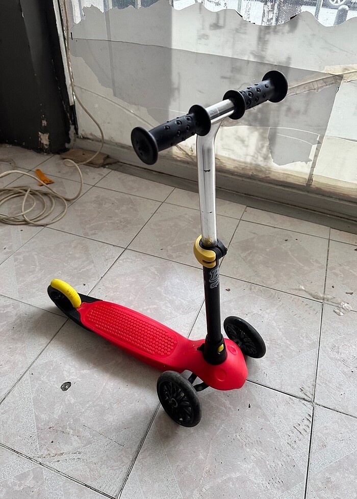 Decathlon B1 scooter - Görsel 2