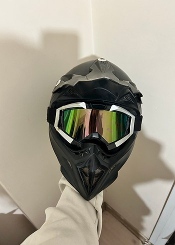 Siyah Biker Tarzı Motosiklet Kaskı 777 - Görsel 2