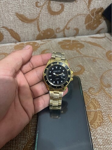 Gucci marka saat