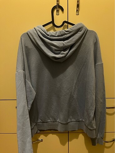 s Beden Pull and Bear sweatshirt