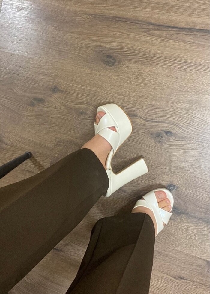 Yüksek topuklu ayakkabı 35 numara - Görsel 3