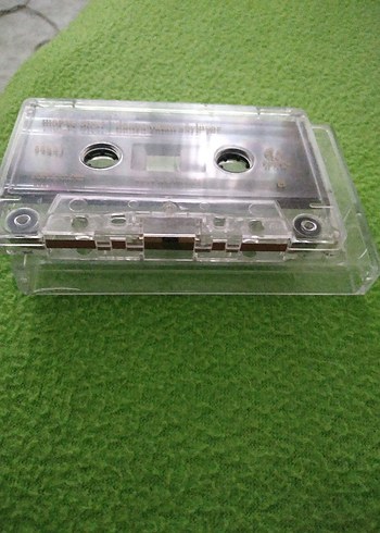 Mor ve Ötesi - Dünya Yalan Söylüyor Kaset - Görsel 2