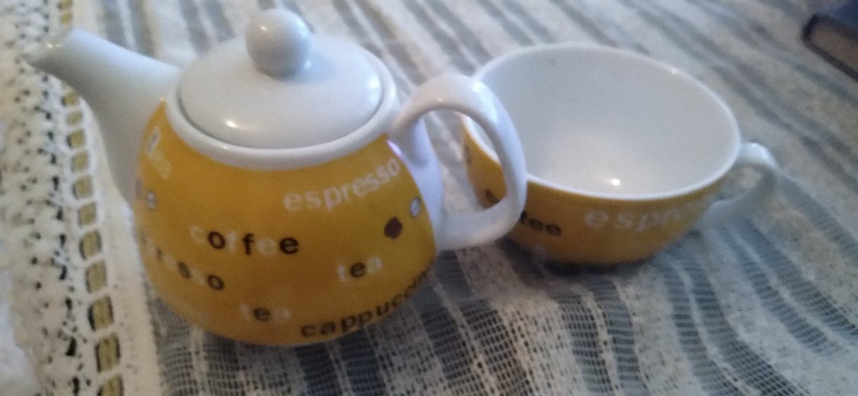 Sarı Renkli Yazılı porselen  Demlik ve fincan - Görsel 2