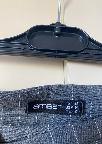 Gri Çizgili Pilili Mini Etek - Görsel 3