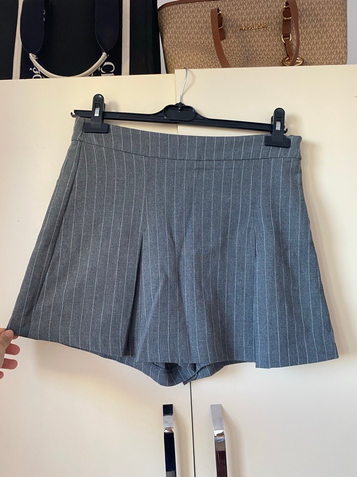 Gri Çizgili Pilili Mini Etek - Görsel 2