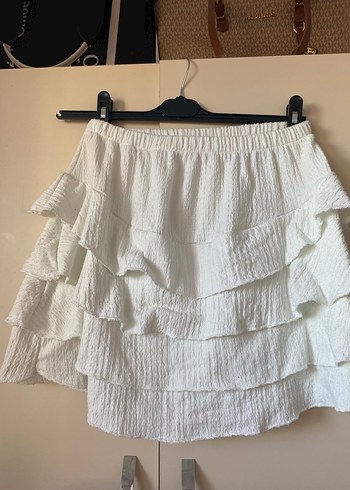 Beyaz Kat Kat Fırfırlı Mini Etek - Görsel 2
