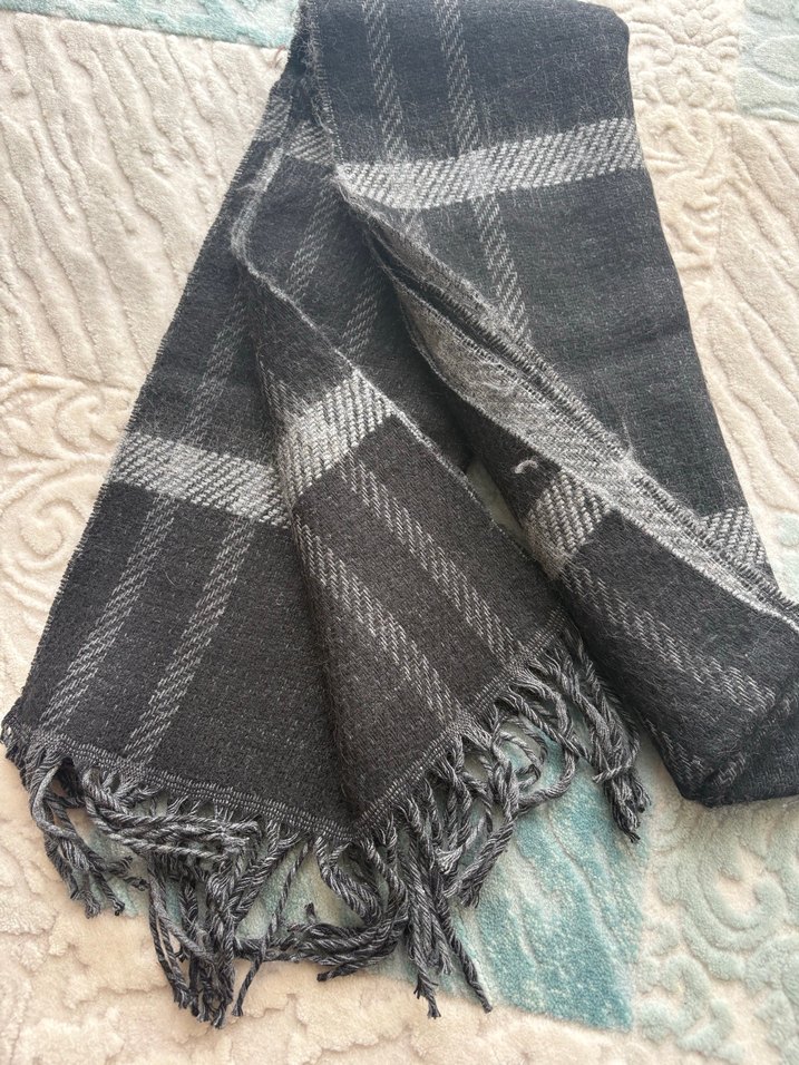 Gri Örgü Yün Şal - Görsel 2