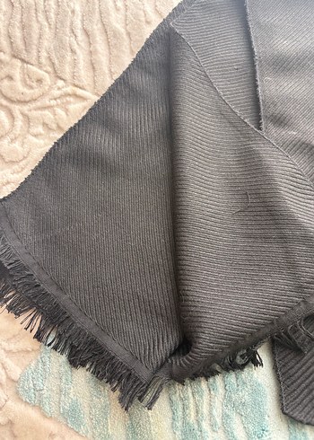 Uzun Siyah Atkı - Görsel 3