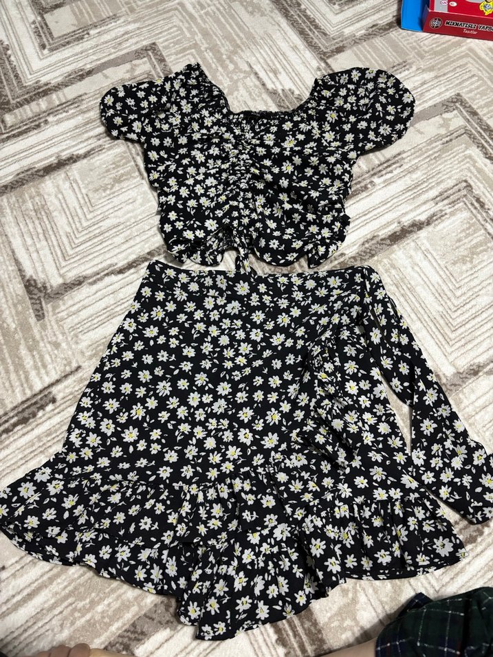 Siyah Çiçek Desenli Mini Elbise - Görsel 2