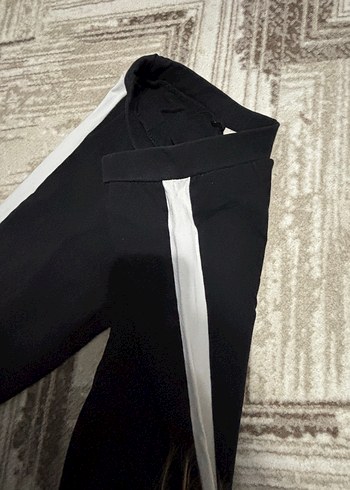 Siyah Yan Şeritli Mini Biker Şort - Görsel 4