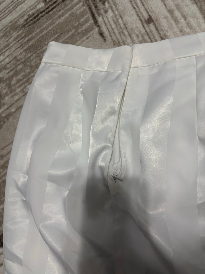 Beyaz Pileli Mini Kalem Etek - Görsel 3