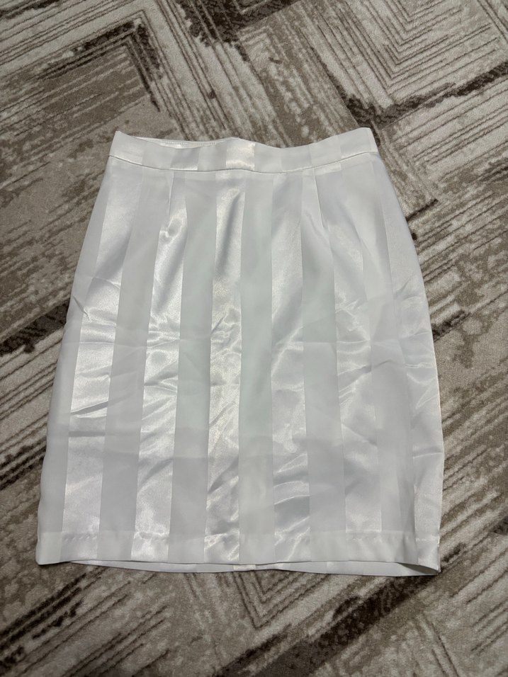 Beyaz Pileli Mini Kalem Etek - Görsel 2