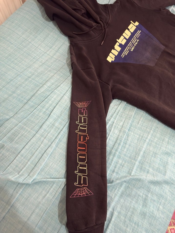 Siyah Baskılı Kapüşonlu Sweatshirt - Görsel 2