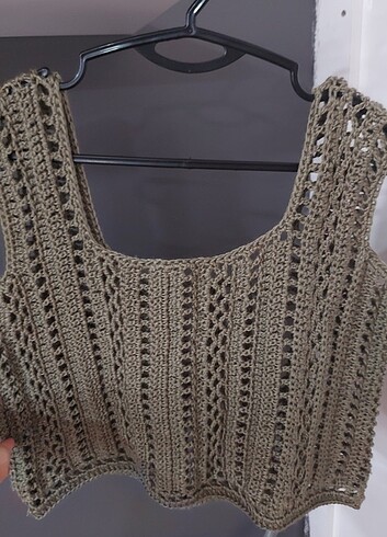 Haki el örgüsü crop bluz 