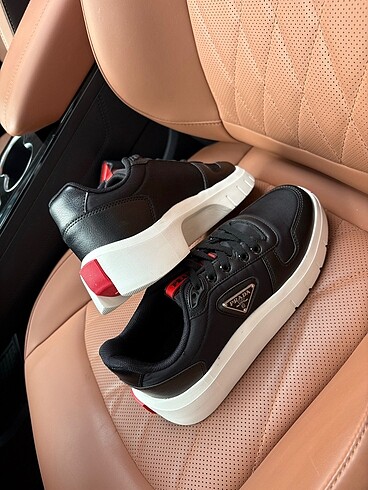 PRADA SPOR AYAKKABI