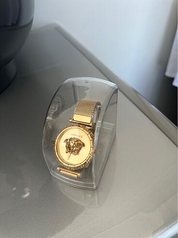 Beden Versace bayan saat