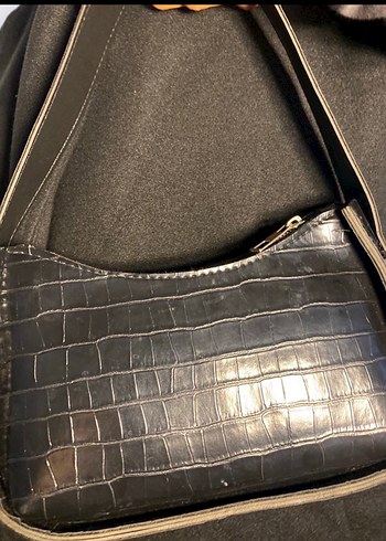 Koyu Siyah Yılan Desenli Kadın Deri Çanta - Görsel 3