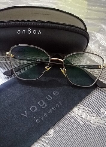 Vogue çerçeve 