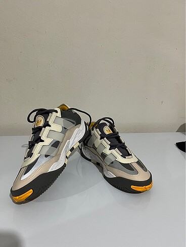 38 Beden çeşitli Renk Adidas spor ayakkabı