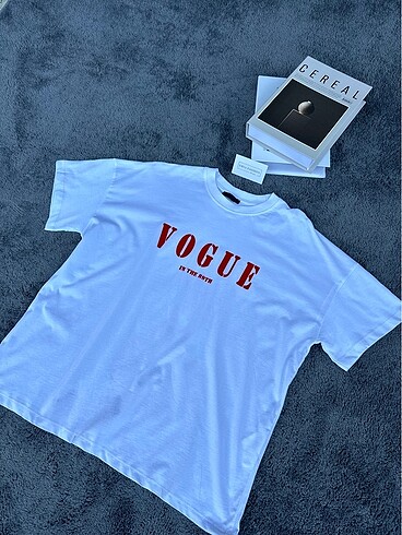 m Beden Vogue baskılı tişört
