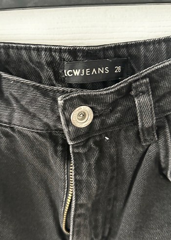 28 beden Siyah Salaş Mini Denim Şort - Görsel 2