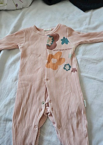 Pembe Çiçek Desenli Örgü Bebek Tulum - Görsel 4