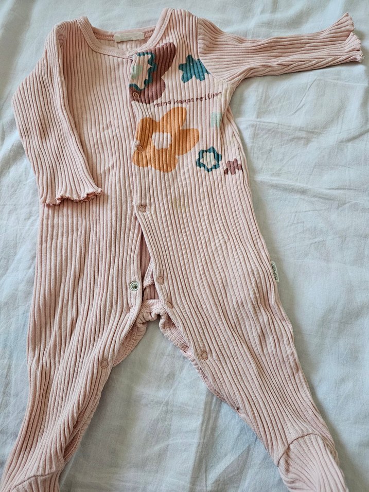 Pembe Çiçek Desenli Örgü Bebek Tulum - Görsel 2