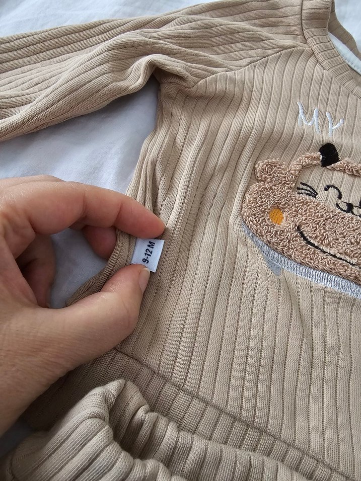 Düğmeli Kahverengi Bebek Takımı - Görsel 4