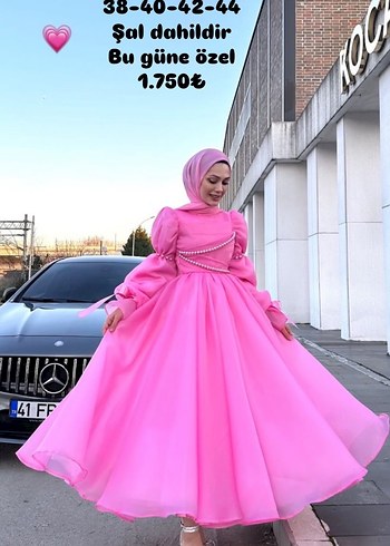 Pembe Uzun Kollu Drapeli Gelinlik