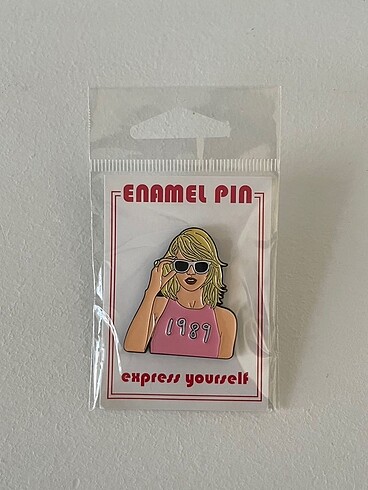 Taylor Swift Enamel Pin