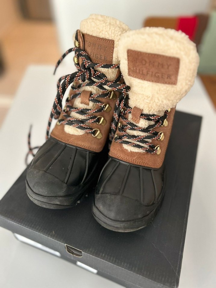 tommy hilfiger 37 numara bot iki kere anca giyildi - Görsel 3