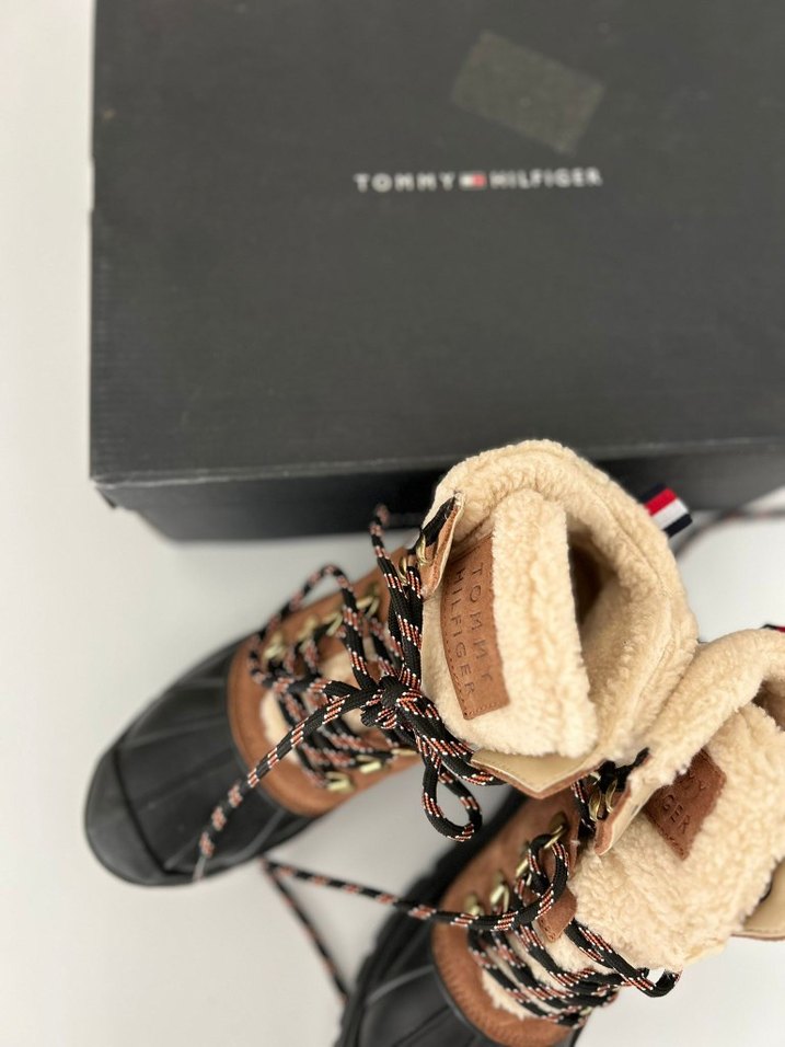 tommy hilfiger 37 numara bot iki kere anca giyildi - Görsel 4