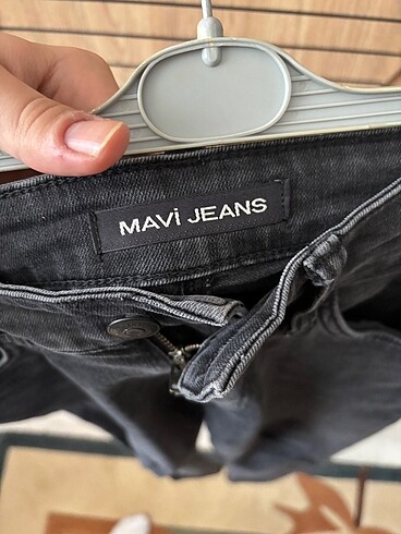 29 Beden siyah Renk MAVİ JEANS PANTOLON