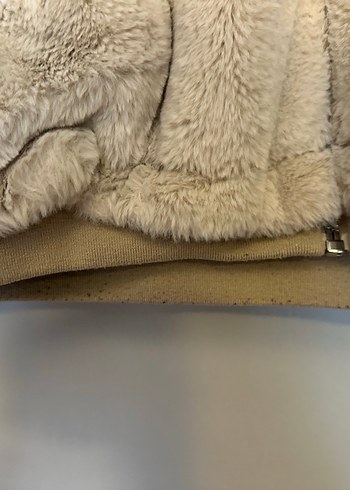 Bej Guess Çift Taraflı Kürk - Görsel 3