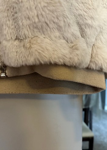 Bej Guess Çift Taraflı Kürk - Görsel 4