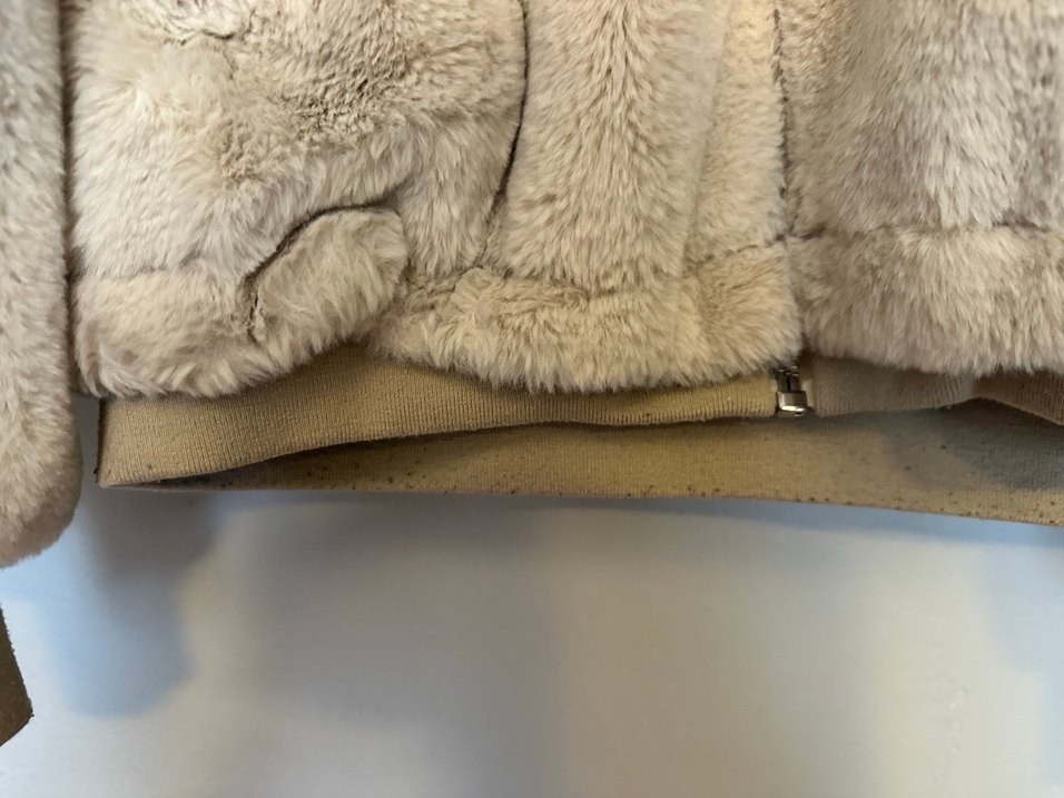 Bej Guess Çift Taraflı Kürk - Görsel 3