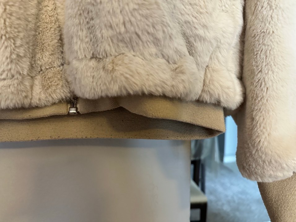 Bej Guess Çift Taraflı Kürk - Görsel 4