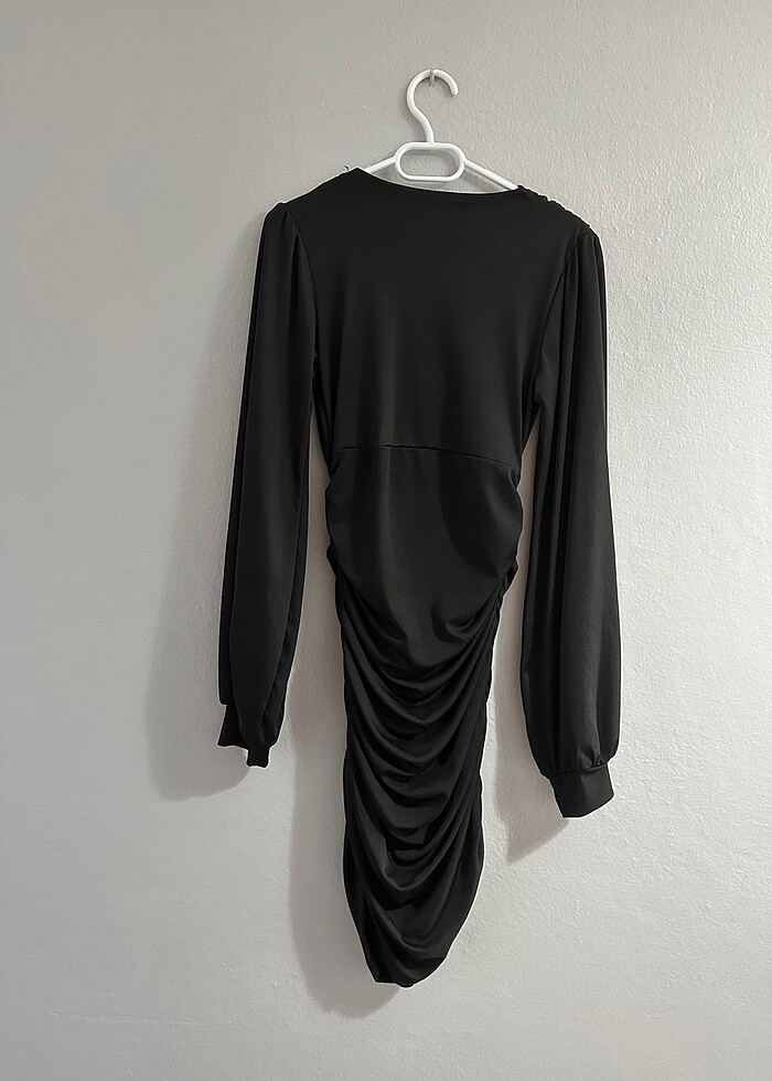 Siyah Gece Elbisesi - Görsel 3