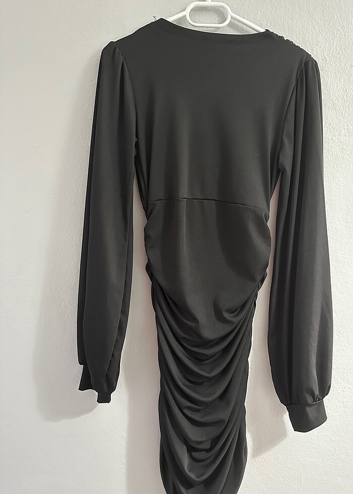 Siyah Gece Elbisesi - Görsel 4