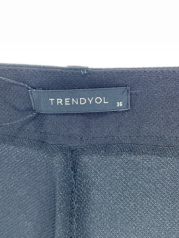 36 Beden siyah Renk Trendyol & Milla Kumaş Pantolon %70 İndirimli.