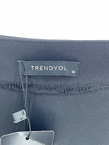 36 Beden siyah Renk Trendyol & Milla Kumaş Pantolon %70 İndirimli.
