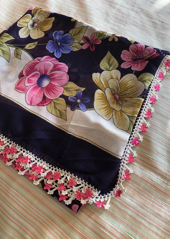 Boncuk işleme detaylı tülbent - Görsel 4