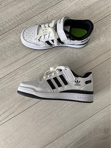 Adidas Forum Low