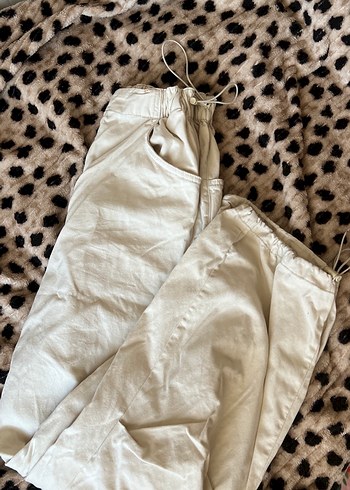 bej renk paraşüt pantolon
 - Görsel 5