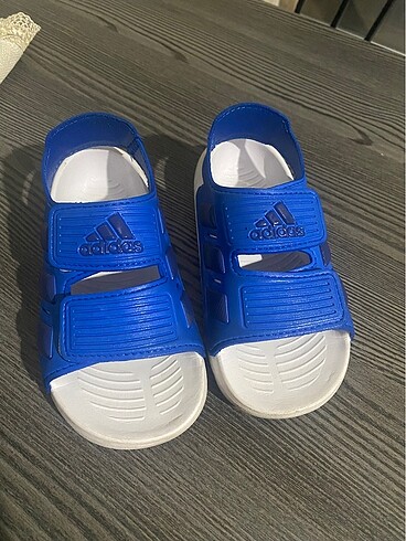 Orijinal Adidas