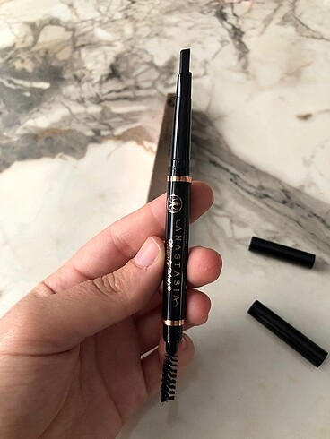 Anastasia Beverly Hills Kaş kalem