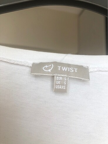s Beden beyaz Renk Twist Kiraz DetaylıTshirt