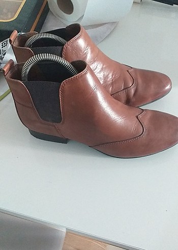 Avene Kahverengi Deri Kadın botu mevsimlikte giyilir